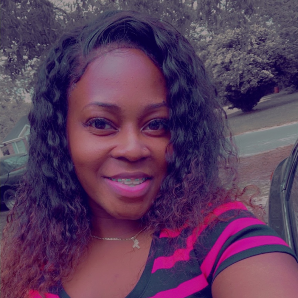 Meet your Posher, Tiffany